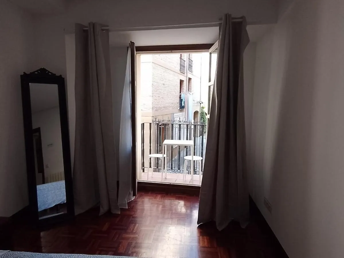 Homestay Casa Caminante - Habitacion Apartment Pamplona Spain